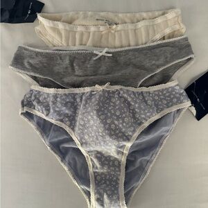 Brandy Melville pantys set